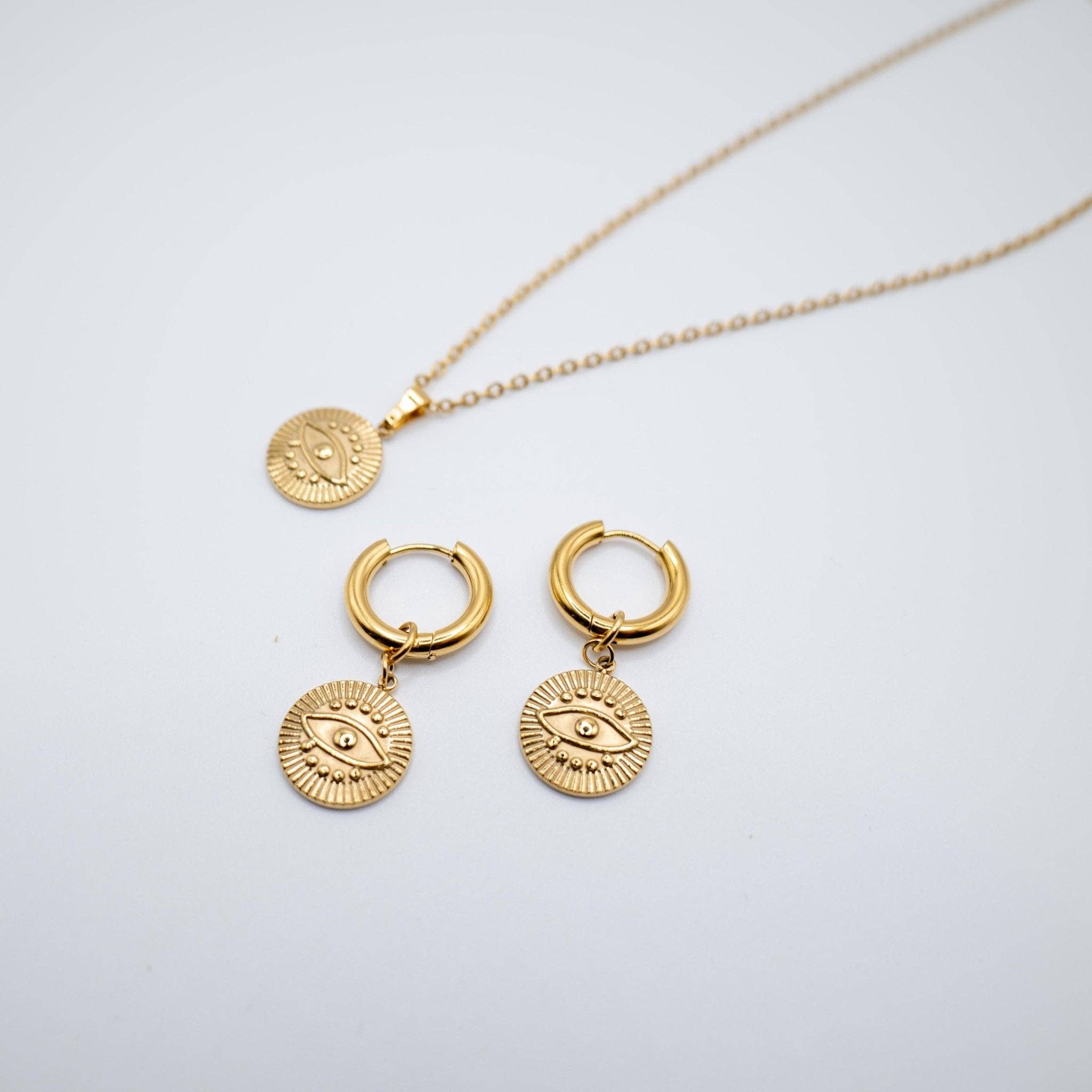 Necklace with "Devil's Eye" pendant made of 18-karat gold-plated stainless steel