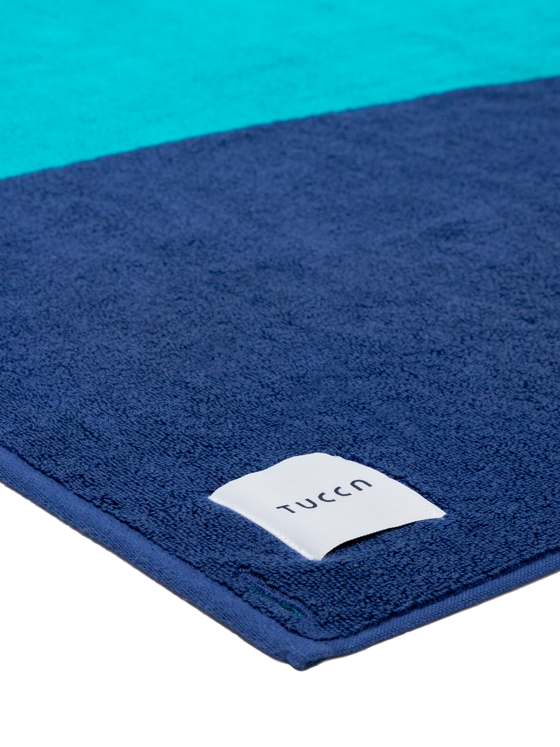 Premium Strandtuch aus 100 % Bio-Baumwolle mit Verbindungsfunktion – Tucca Swell