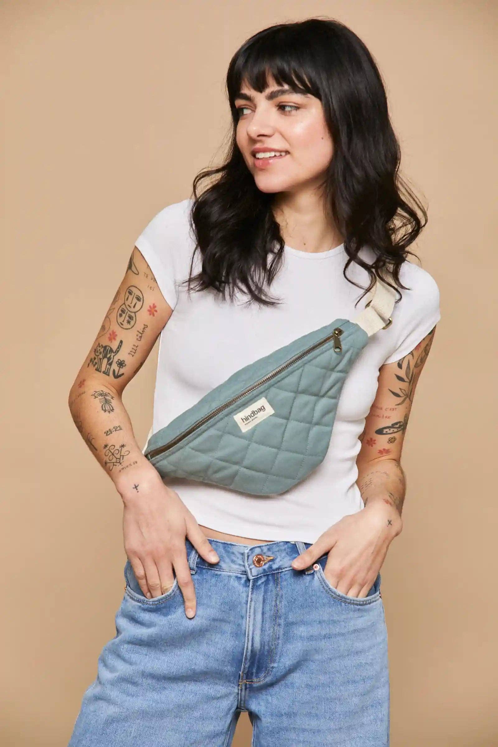 Olivia gesteppte Bauchtasche in Salbeigrün