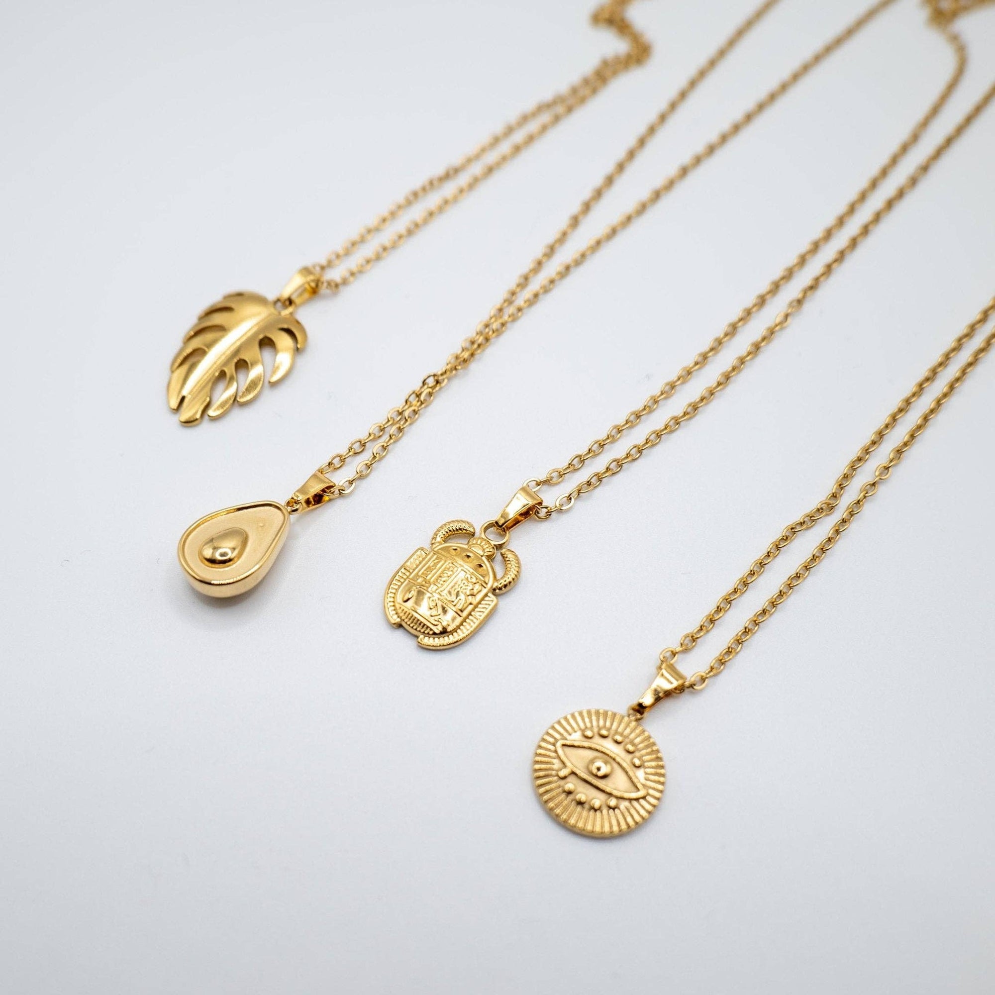 Necklace with "Devil's Eye" pendant made of 18-karat gold-plated stainless steel
