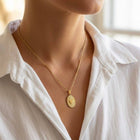 OVAL HEART - Halskette mit herzförmigem Anhänger aus Gold