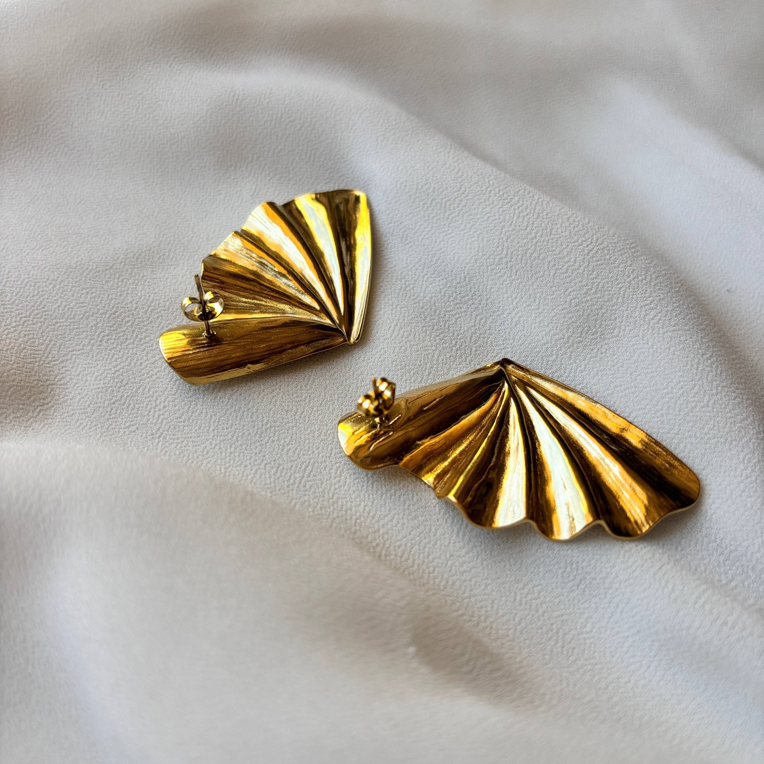 SOLEA - Große Blatt-Ohrringe Gold